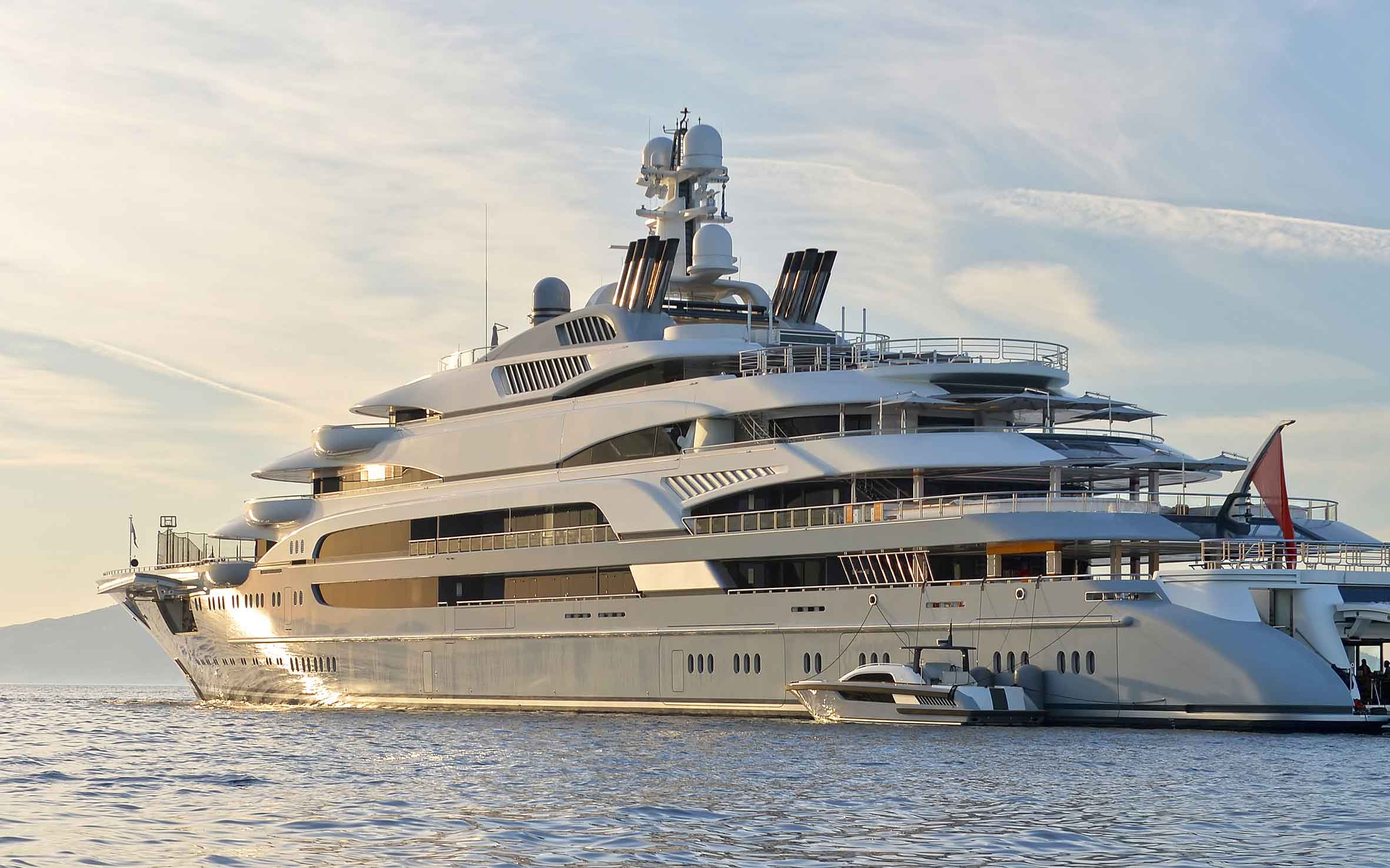 A Comprehensive Guide To Yacht Chartering