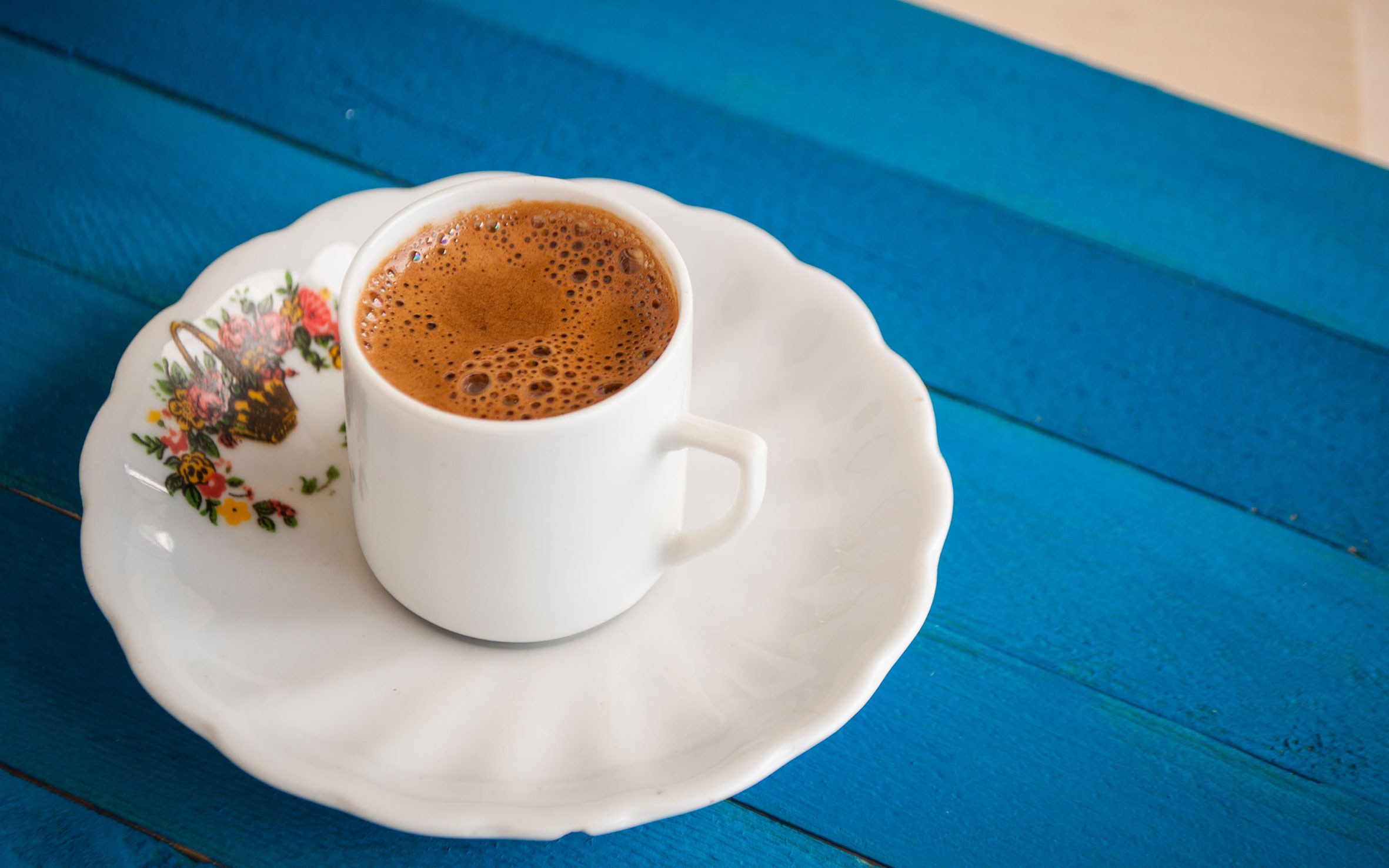 Greek Coffee Culture: How to Take Your Coffee Like an Athenian